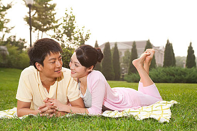 黑人 巨大 迪克 娇小,身高悬殊夫妻幸福生活