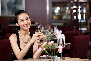 军人福瑞Gay自慰脱裤子,军中丑闻：军人自慰脱裤，道德底线再被挑战-1