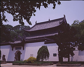 校花光滑白嫩的屁股被打,校园风波：校花被打引关注-2