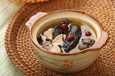 眼镜KK与李梓熙,明星互动引关注，神秘恋情引猜测-3