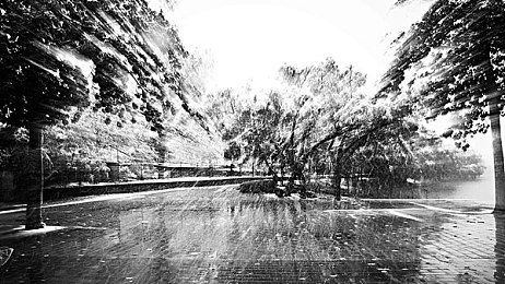 自述被啪啪最爽的一次,雨中跑步奇遇，健身爱好者体验“最爽”时刻-2