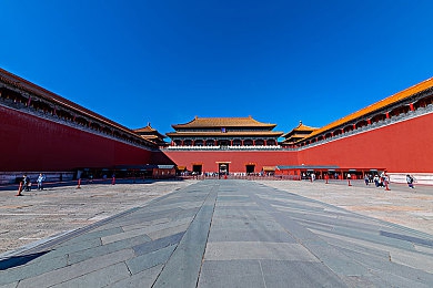 迪丽热巴被C喷了一床,明星迪丽热巴睡衣照被恶搞，幽默回应圈粉无数-2